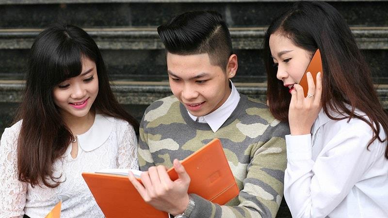 Nhiều quan điểm cho rằng sinh viên sống thử ảnh hưởng rất xấu tới học tập