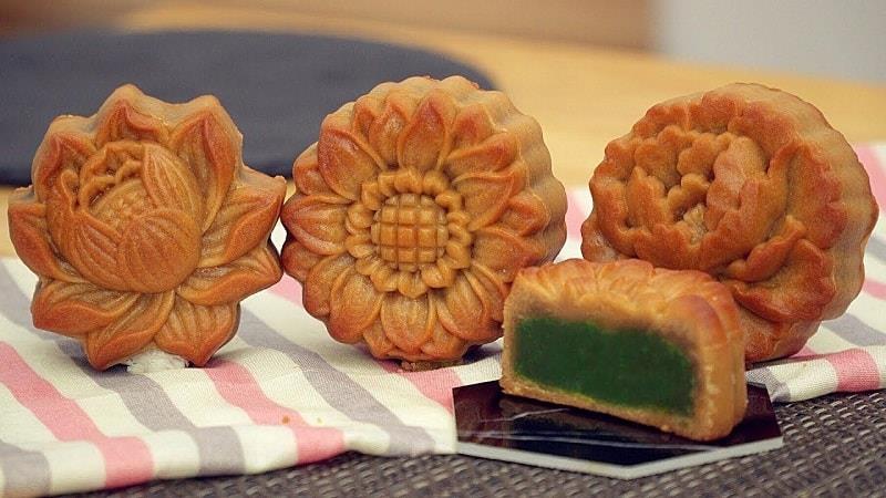 Bánh trung thu vị trà xanh không ngọt gắt lại thơn hương trà