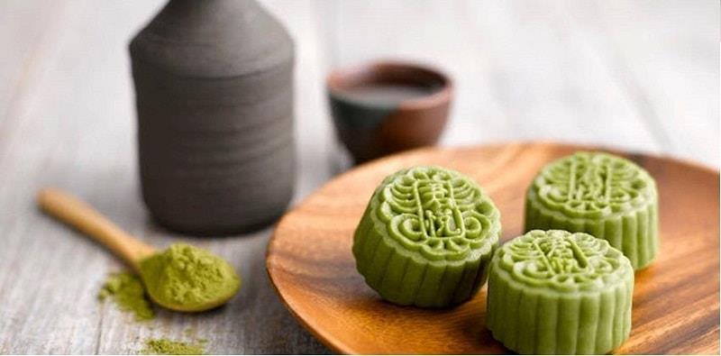 Vỏ bánh trung thu trà xanh rất được các bạn trẻ ưa chuộng