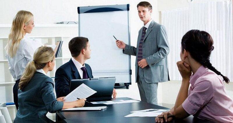 Giám đốc kinh doanh và công việc liên quan đến tầm nhìn Marketing