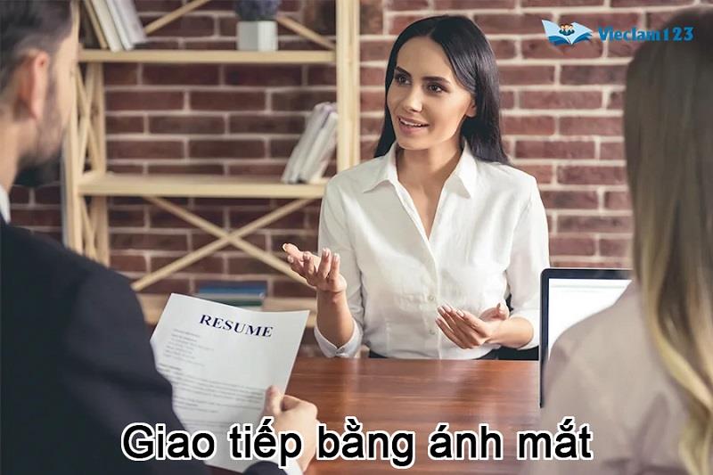Sử dụng giao tiếp bằng mắt