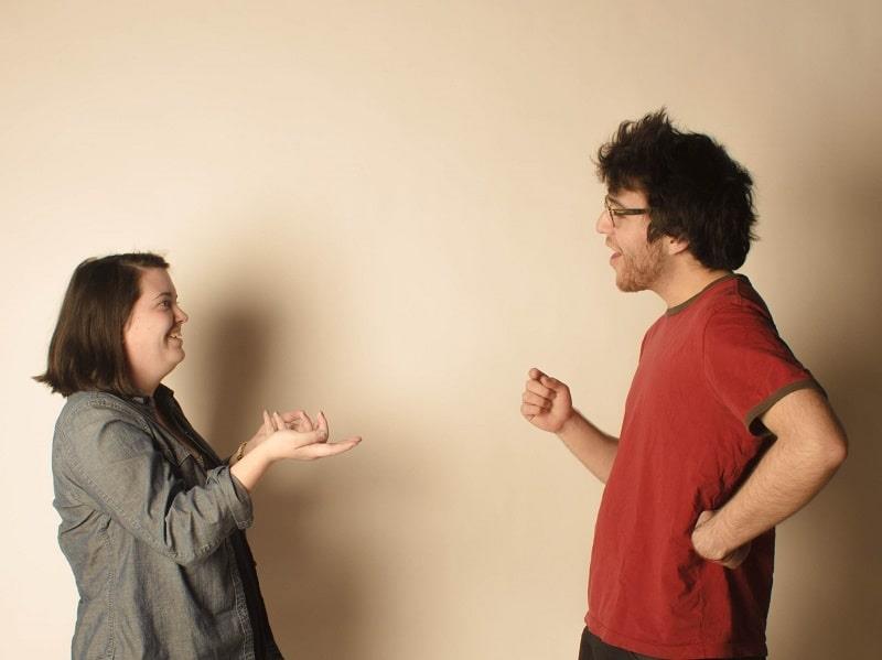 khoảng cách khi giao tiếp khác nhau thể hiện mối quan hệ khác nhau