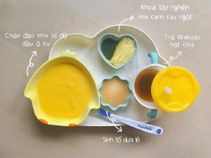 Giai đoạn 6 tháng tuổi hãy cho bé ăn đồ mềm mịn