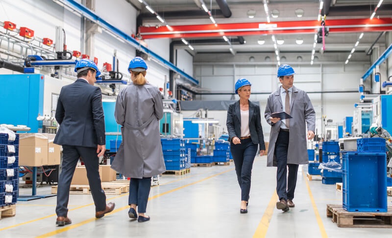 Tiến hành audit nhà máy theo quy trình