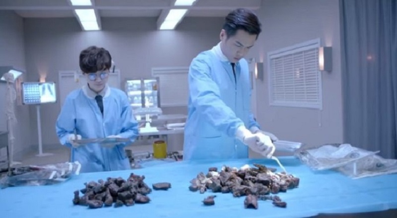 Bác sĩ pháp y là gì