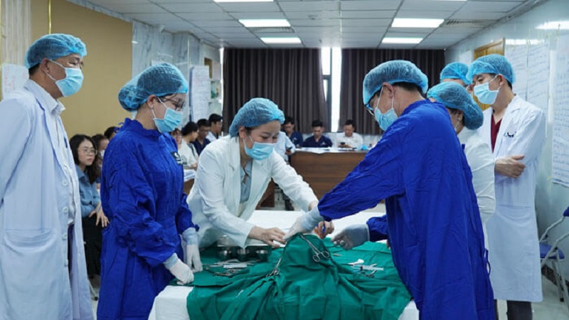 Bác sĩ thẩm mỹ học ngành gì