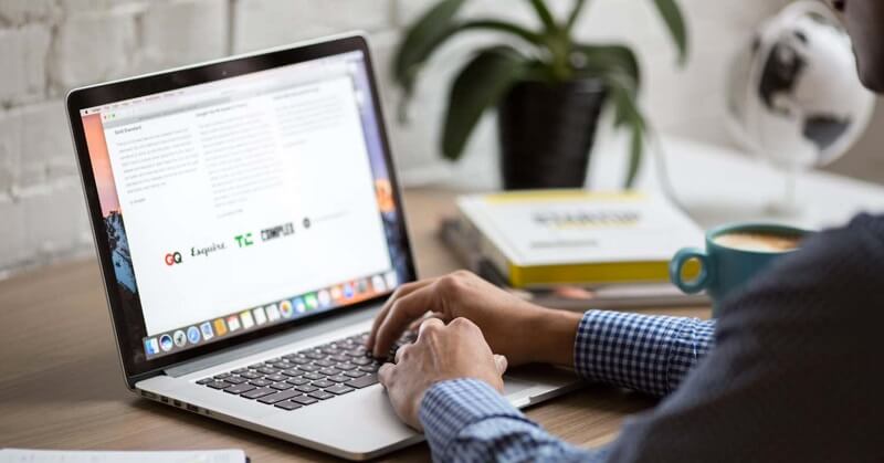 Thực hiện báo cáo công việc hàng tuần cho cấp trên