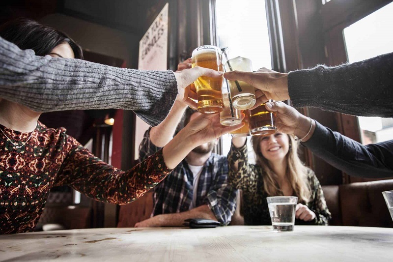 Bia không cồn có bị say khi uống không