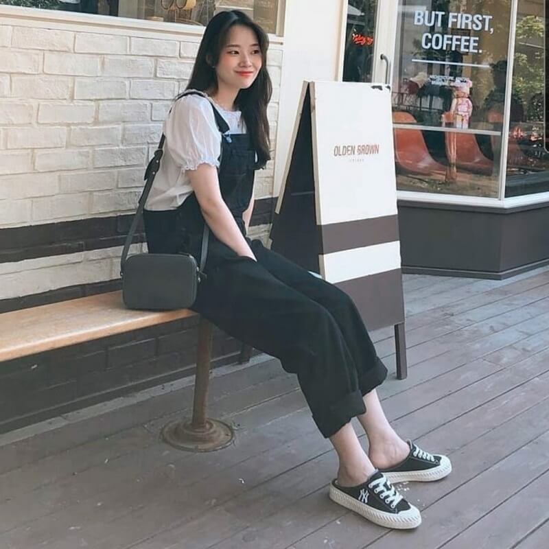 Giày mule cá tính và rất dễ phối đồ