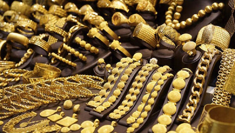 Cách bảo quản trang sức vàng non