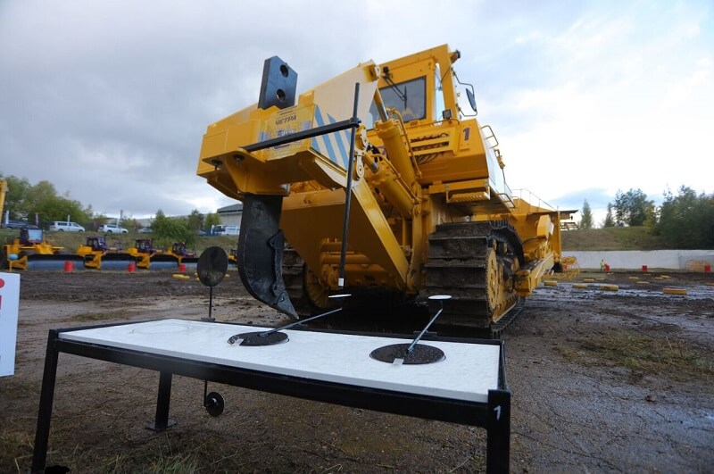 Mẹo hay lái máy ủi chuyên nghiệp