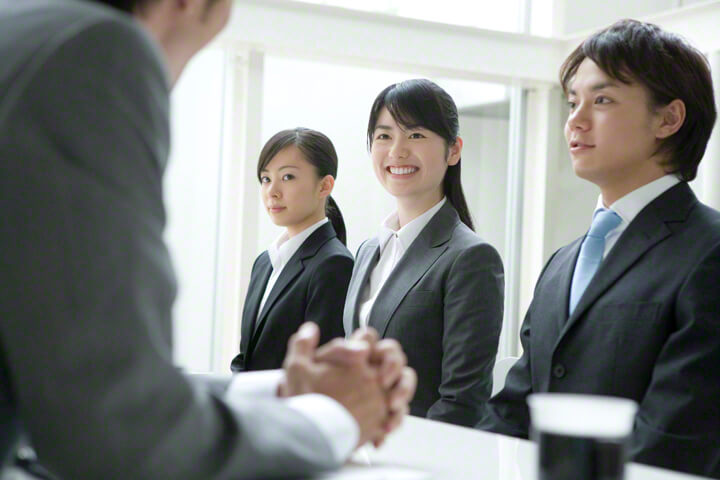 Lựa chọn sinh viên mới ra trường