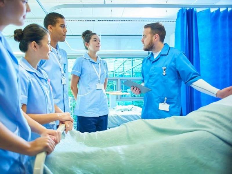 Điều dưỡng mới ra trường viết mục tiêu nghề nghiệp thế nào