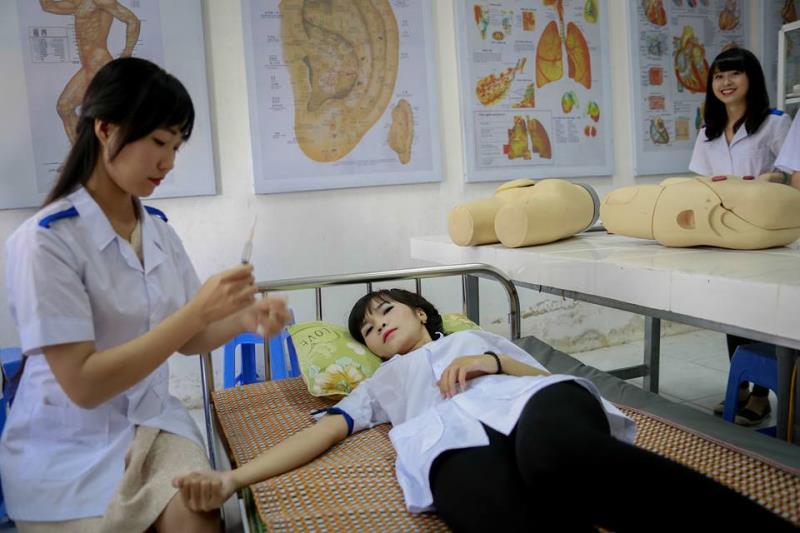 Trong quá trình làm việc cần cam kết với cộng đồng