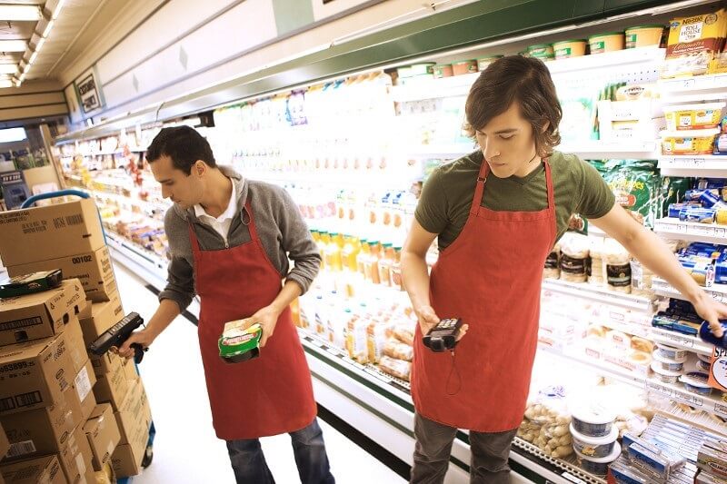 Chi phí nhân viên chiếm tỷ trọng khá lớn trong chi phí bán hàng