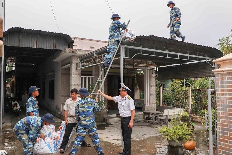 Gia cố công trình trước khi có hoàn lưu bão
