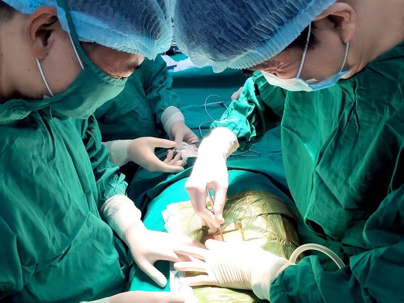 Bác sĩ ngoại khoa yêu cầu chuyên môn rất cao