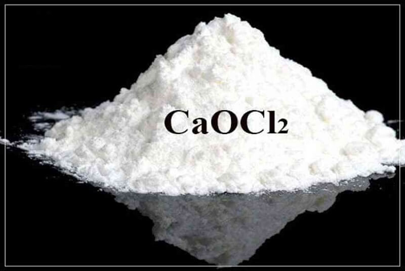 Clorua vôi có dạng bột trắng mịn và xốp