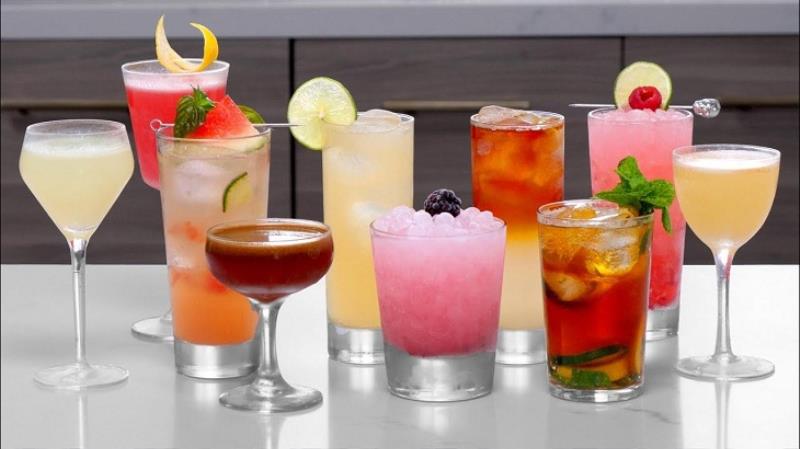 Cocktail bao gồm những thành phần chính nào