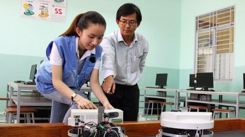 Con gái có thể theo học ngành kỹ thuật