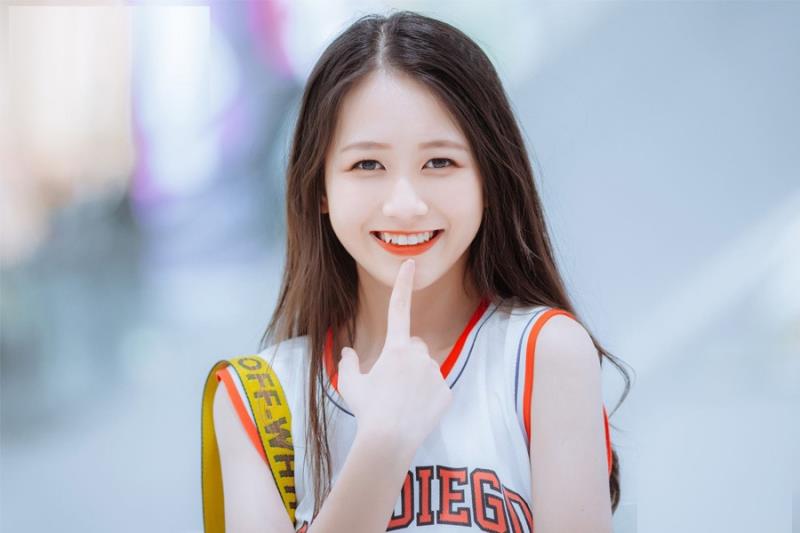 Con gái có răng khểnh là người không biết bày tỏ cảm xúc bản thân