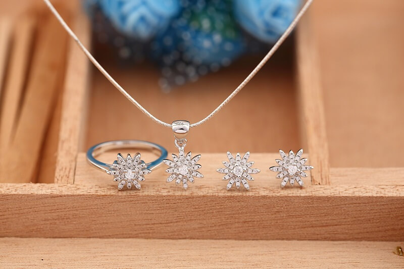 Công dụng tuyệt vời của bạc 925