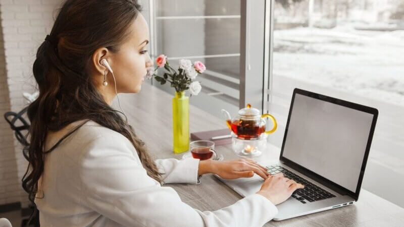 Công việc biên phiên dịch yêu cầu rất nhiều chất xám