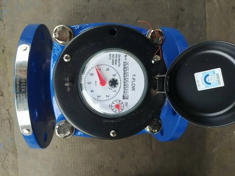 Lắp công tơ nước sạch
