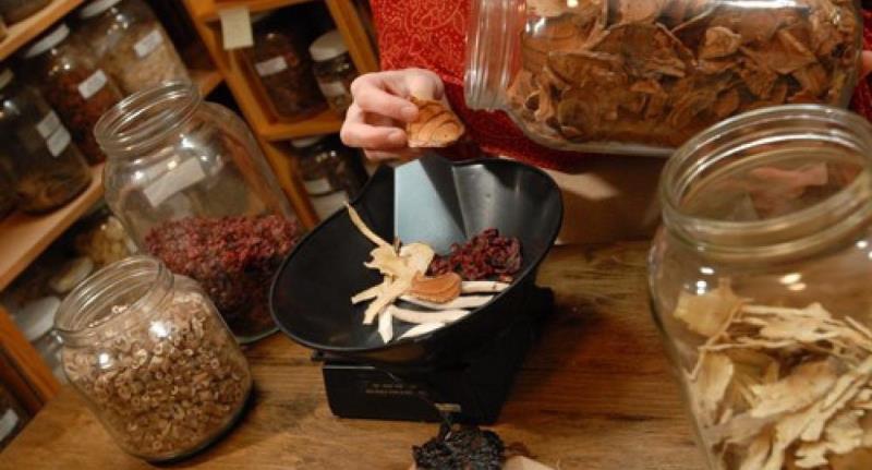 Công việc của bác sĩ y học cổ truyền đầy đủ nhất