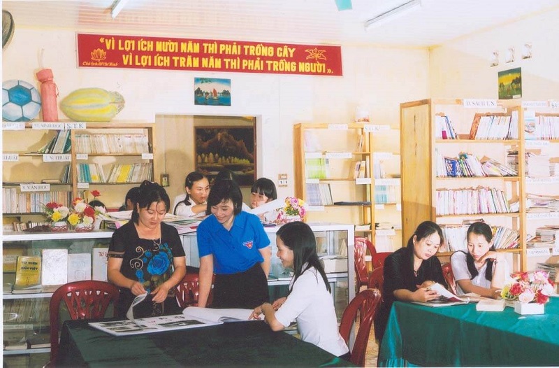 Là cầu nối liên kết với nhà trường, gia đình và xã hội