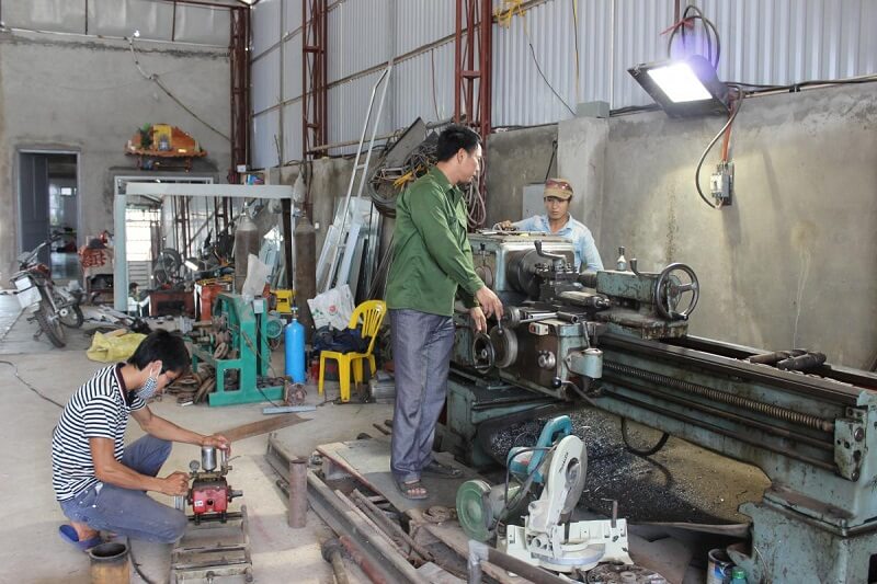 Công việc của người thợ tiện