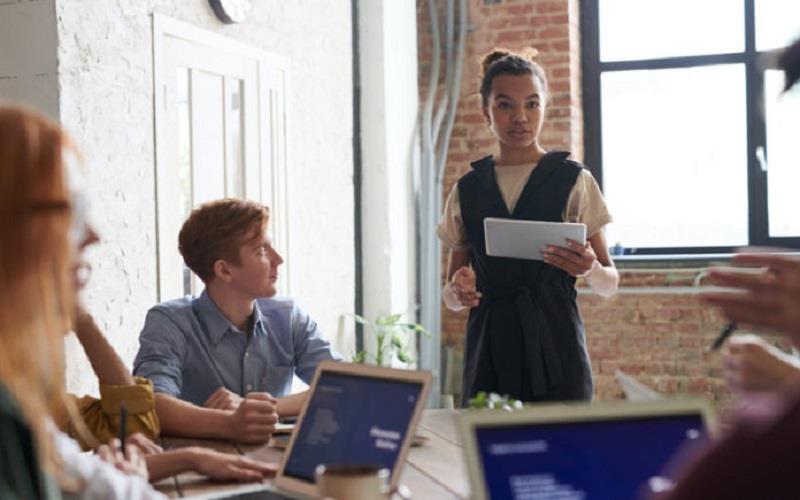 Viết thông tin cơ bản về cá nhân trong CV Sales Admin