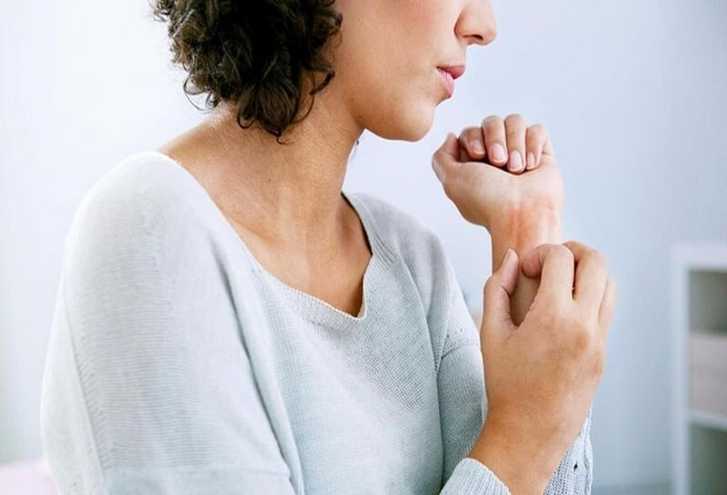 Bị ngứa ngáy khó chịu có thể tắm nước muối để điều trị