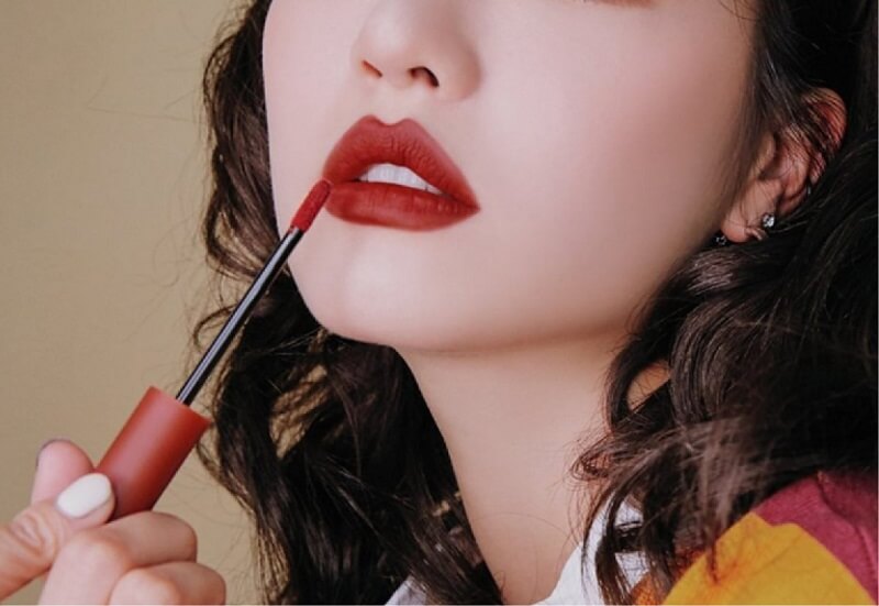 Son kem mềm mại và hầu như không gây cảm giác khô môi