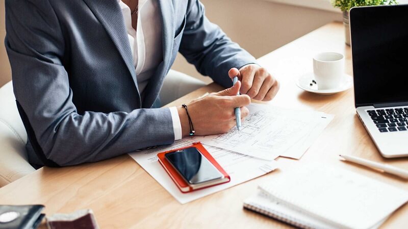 Danh sách thân nhân cần được khai báo chính xác và trung thực