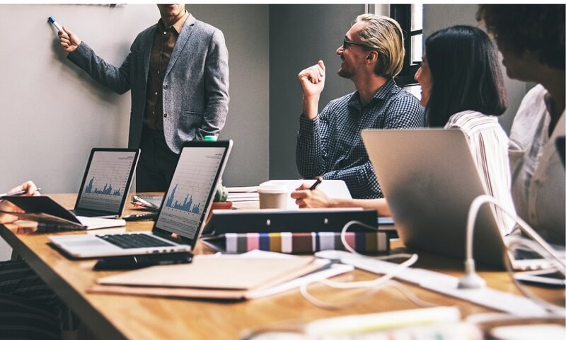 Đào tạo cách quản lý data khách hàng cho nhân viên