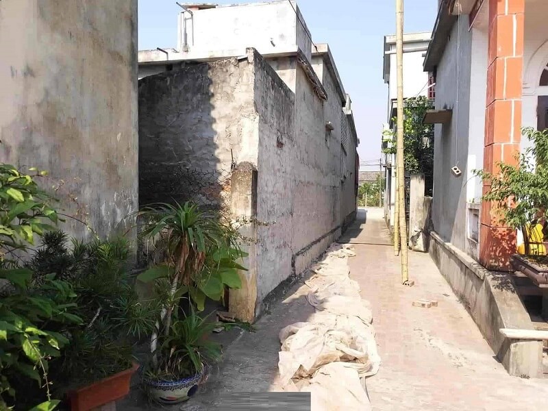 Phát sinh mâu thuẫn trong quá trình sử dụng đất liền kề