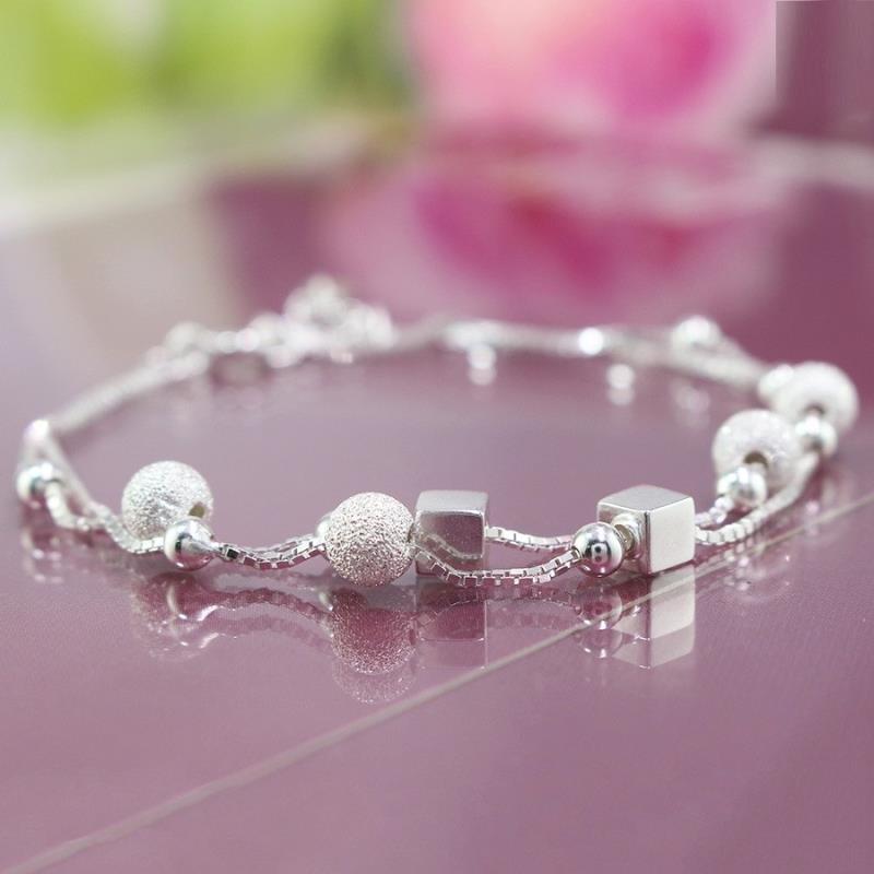 Dựa theo màu da để chọn lắc tay