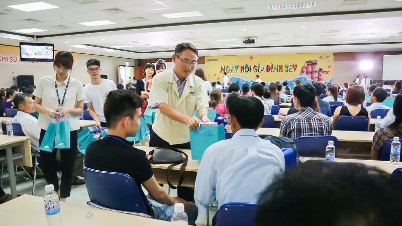 Tập đoàn Samsung luôn khuyến khích, hỗ trợ nhân viên 