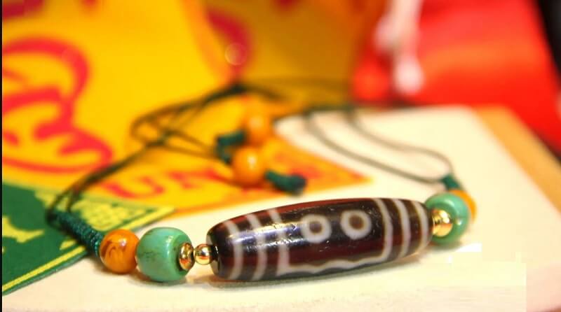 Những điểm thú vị về đá quý dzi