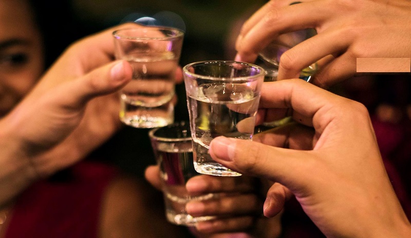 Đối tượng dễ bị ngộ độc rượu