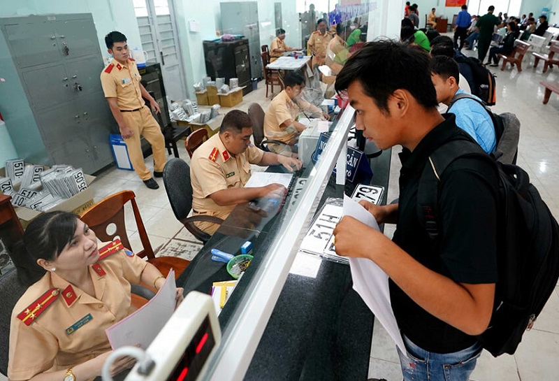 Các thủ tục làm lại biển số xe như thế nào