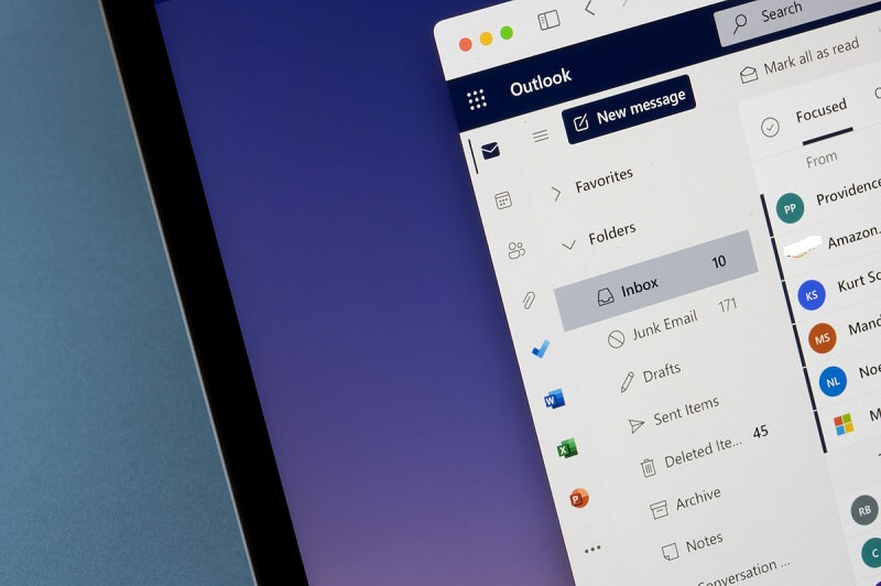 Trải nghiệm duyệt email trên Outlook rất tuyệt vời