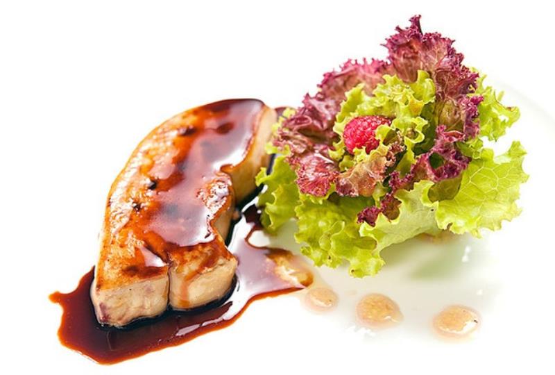 Gan ngỗng béo có kích thước to hơn gan bình thường