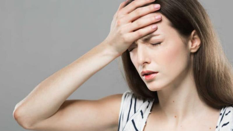 Gây đau đầu kinh niên khi tắm quá khuya