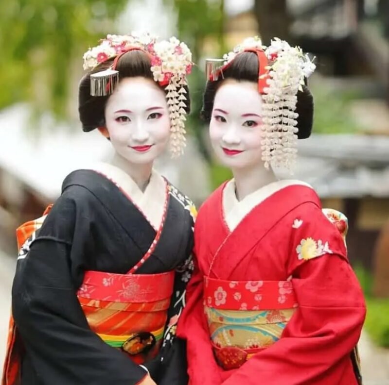 Không phục vụ trong những buổi tiệc trà