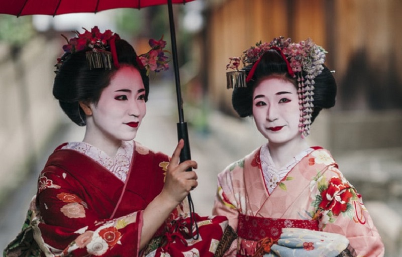 Phân biệt geisha và maiko