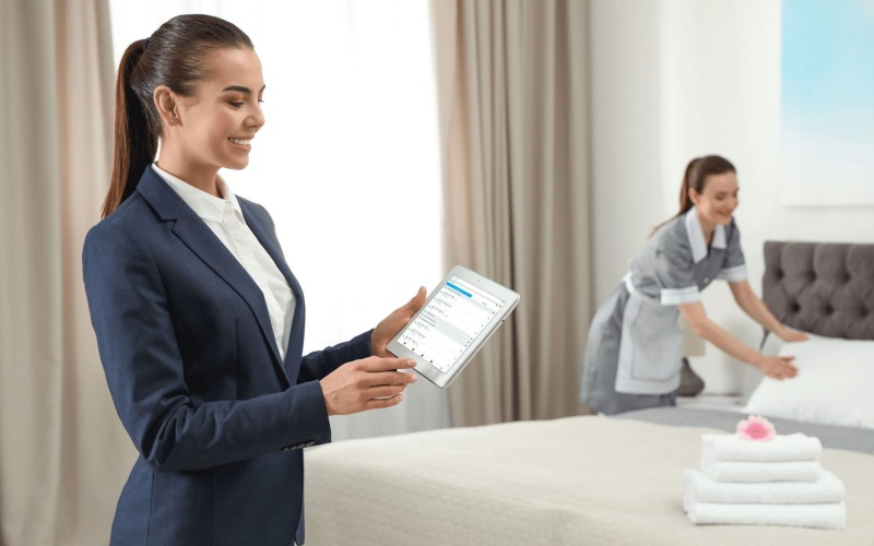 Giám sát viên là gì