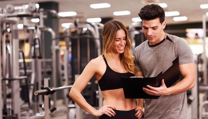 Giao tiếp lịch sự với khách hàng và đặt khách hàng làm trung tâm