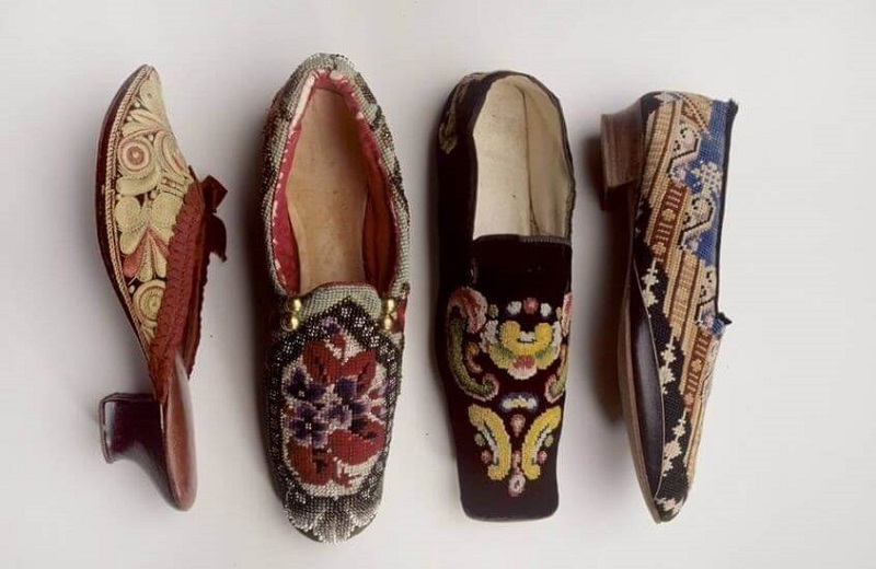 Họa tiết thổ cẩm đơn giản nhưng lại lỗi thời 